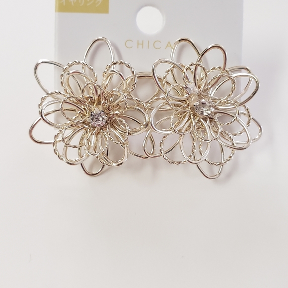 NWT Flower Cutout Earrings Horse Shoe Necklace - Picture 8 of 13